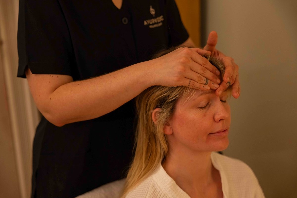 Champi - Head, Neck & Shoulder Massage