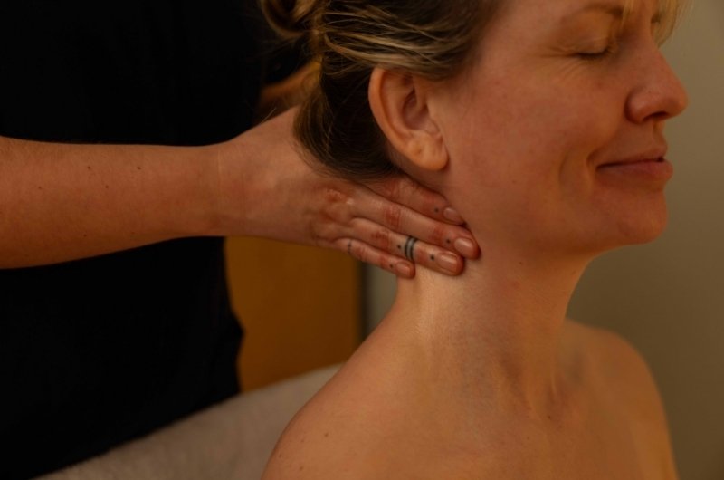 indian massage neck 1