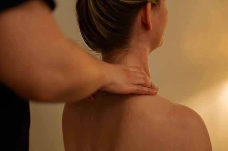 indian massage neck 2
