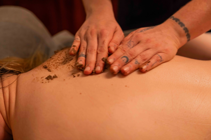 udvartana massage 3